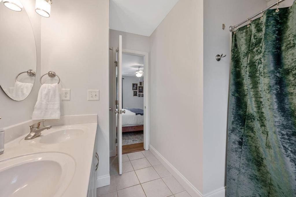 New Victorian Theme, 3Br, Lrg Backyard Close To Pnc Arena, Downtown, And Rdu Airport Raleigh Buitenkant foto