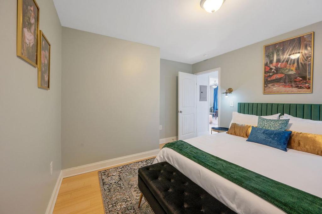 New Victorian Theme, 3Br, Lrg Backyard Close To Pnc Arena, Downtown, And Rdu Airport Raleigh Buitenkant foto