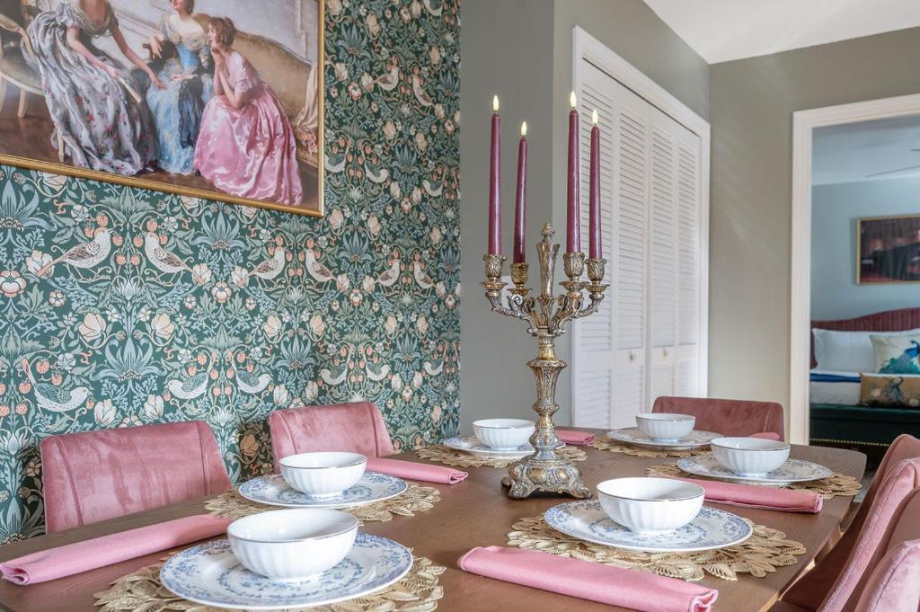 New Victorian Theme, 3Br, Lrg Backyard Close To Pnc Arena, Downtown, And Rdu Airport Raleigh Buitenkant foto