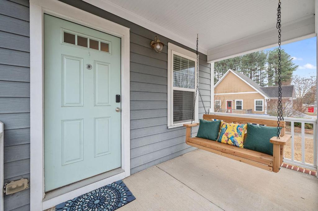New Victorian Theme, 3Br, Lrg Backyard Close To Pnc Arena, Downtown, And Rdu Airport Raleigh Buitenkant foto